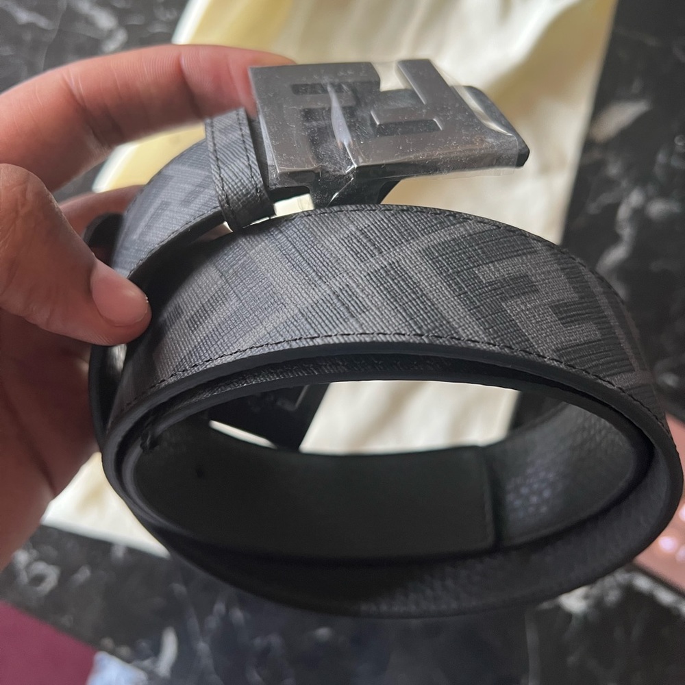 Fendi Belt never worn Authentic 10/10